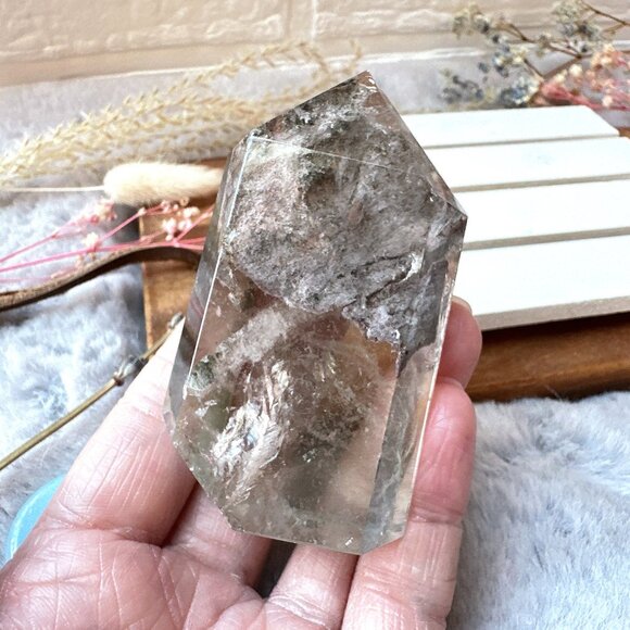 Garden Quartz Polished Point - Picture 1 of 9